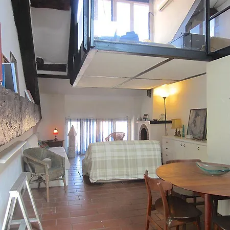 Temporary House - Navigli