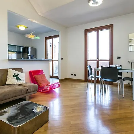 아파트 Temporary House - Navigli *