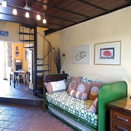 아파트 Temporary House - Navigli *